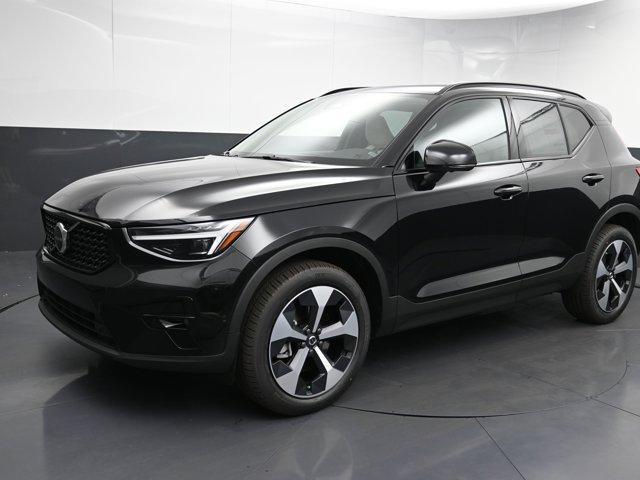 new 2025 Volvo XC40 car, priced at $48,315