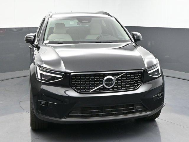 new 2025 Volvo XC40 car, priced at $48,315