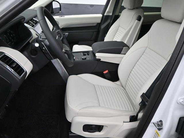new 2025 Land Rover Discovery car, priced at $74,225
