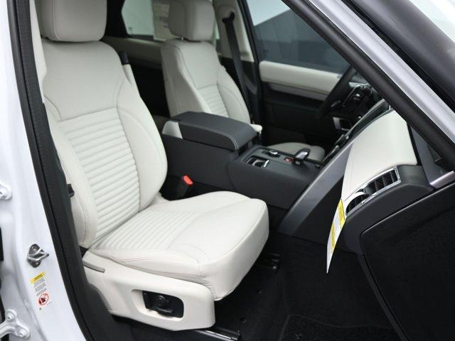 new 2025 Land Rover Discovery car, priced at $74,225