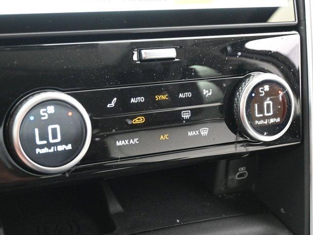 new 2025 Land Rover Discovery car, priced at $85,200