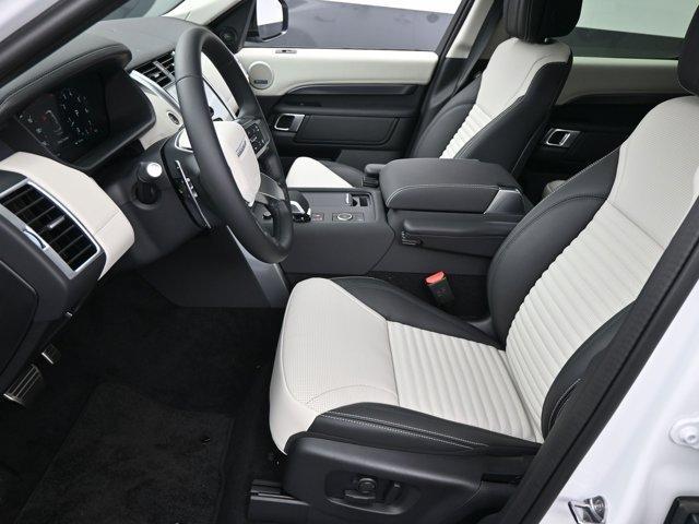 new 2025 Land Rover Discovery car, priced at $85,200