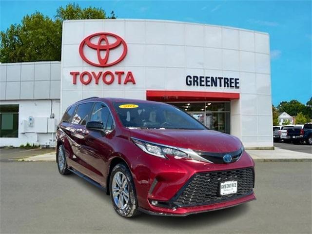 used 2022 Toyota Sienna car, priced at $33,495