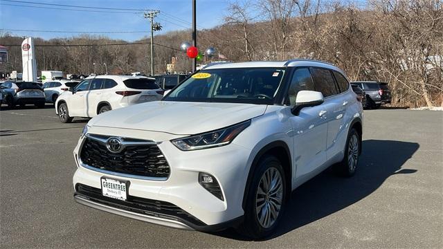 used 2023 Toyota Highlander car, priced at $48,995