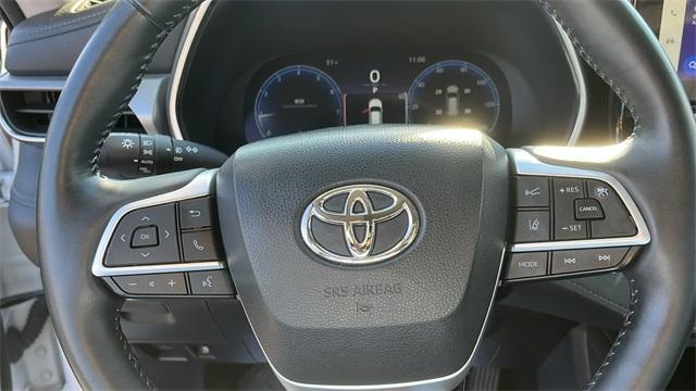 used 2023 Toyota Highlander car, priced at $48,995