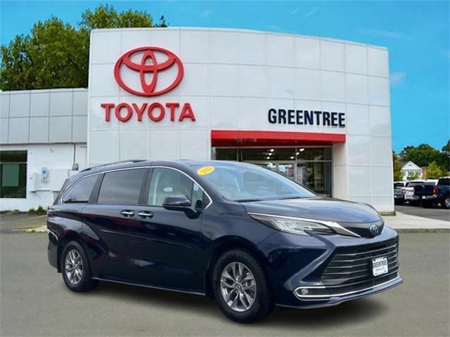 used 2023 Toyota Sienna car, priced at $39,995