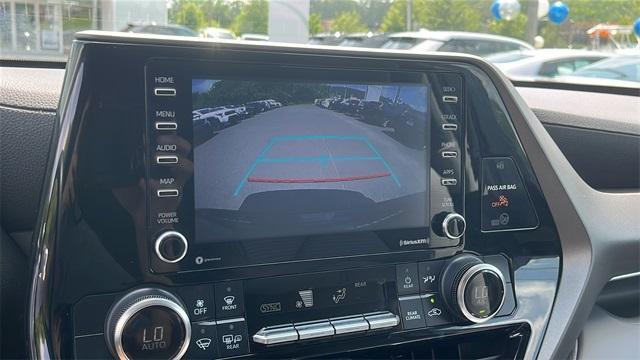 used 2022 Toyota Highlander car, priced at $32,695