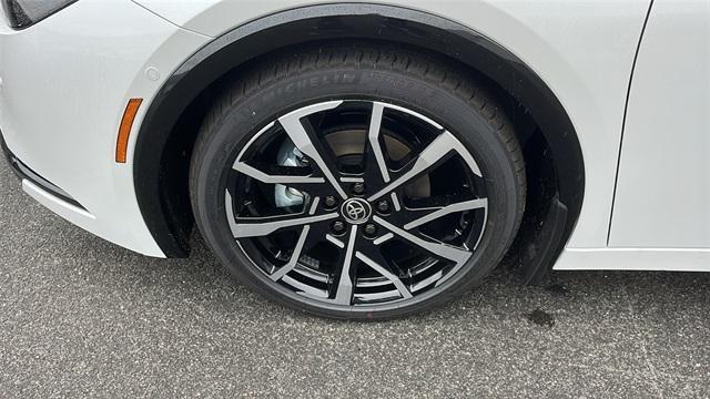 new 2025 Toyota Prius Plug-In Hybrid car, priced at $43,868
