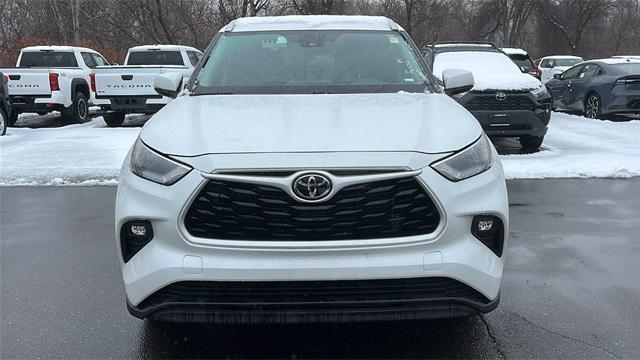 used 2024 Toyota Highlander car, priced at $43,869