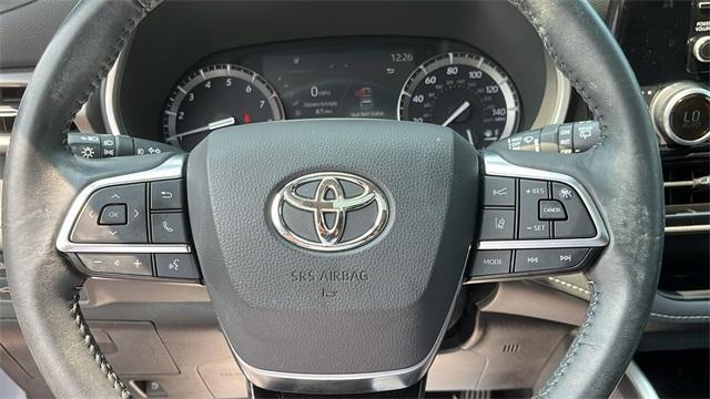 used 2021 Toyota Highlander car, priced at $38,495