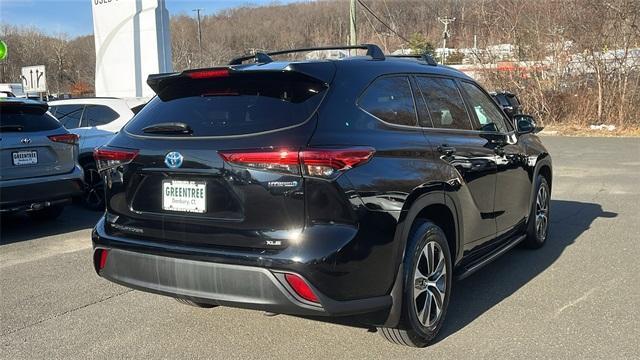 used 2022 Toyota Highlander Hybrid car, priced at $41,495