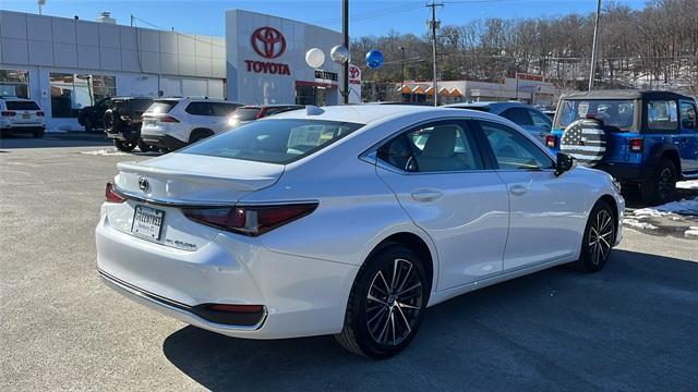 used 2023 Lexus ES 250 car, priced at $38,495