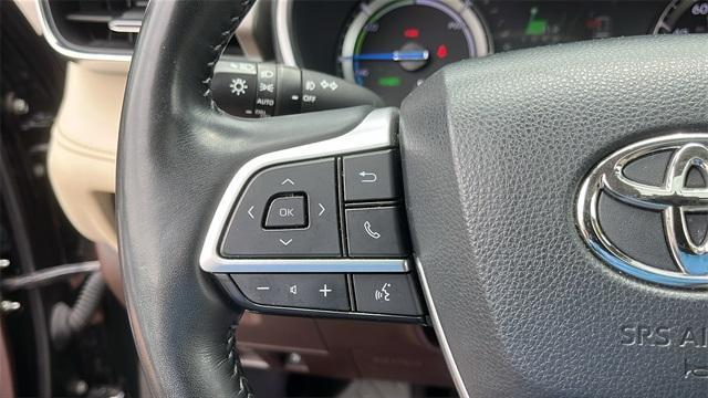 used 2022 Toyota Highlander Hybrid car, priced at $39,452
