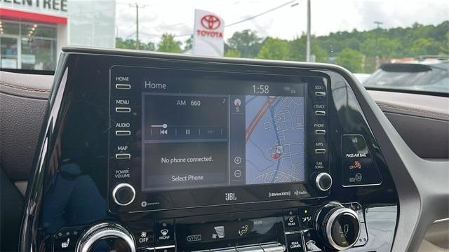 used 2022 Toyota Highlander Hybrid car, priced at $39,452