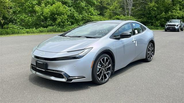 new 2025 Toyota Prius Plug-In Hybrid car, priced at $43,108