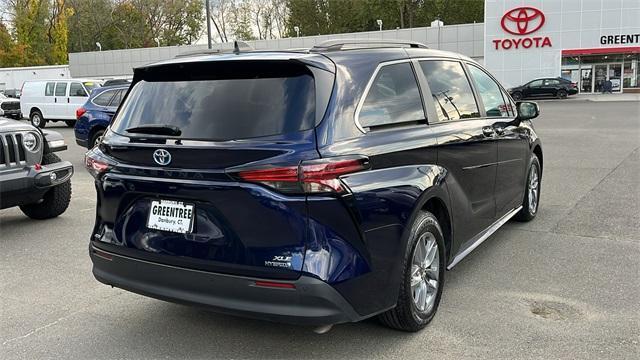 used 2022 Toyota Sienna car, priced at $42,995