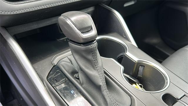 used 2021 Toyota Highlander car, priced at $35,995