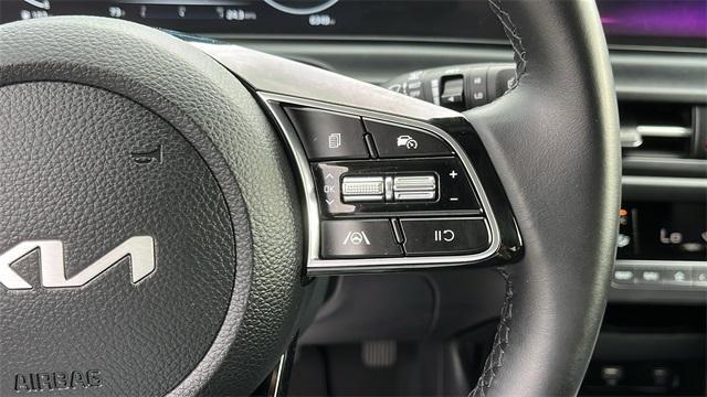 used 2025 Kia Seltos car, priced at $27,995