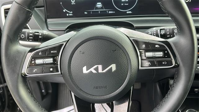 used 2025 Kia Seltos car, priced at $27,995