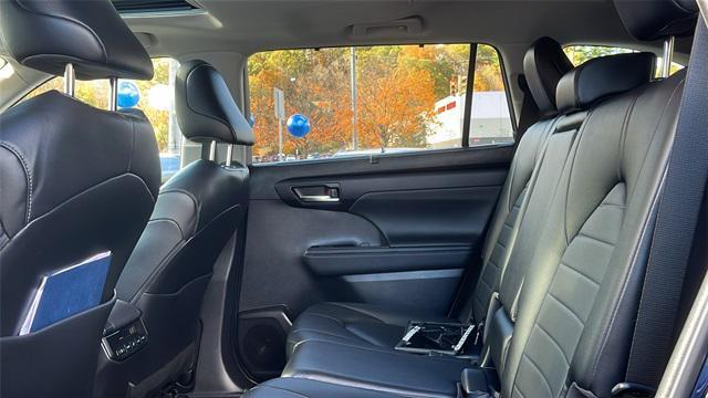 used 2023 Toyota Highlander car, priced at $37,995