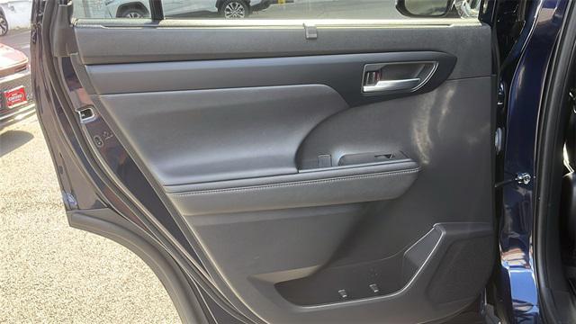 used 2023 Toyota Highlander car, priced at $37,995