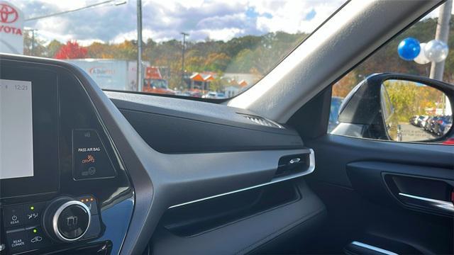 used 2023 Toyota Highlander car, priced at $37,995