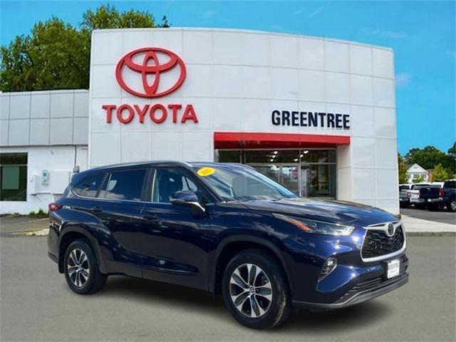used 2023 Toyota Highlander car, priced at $37,995