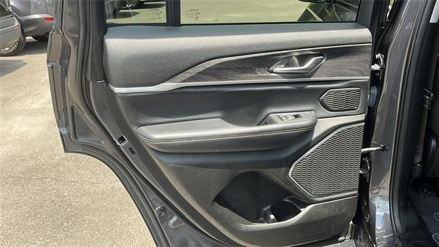 used 2022 Jeep Grand Cherokee car, priced at $30,495
