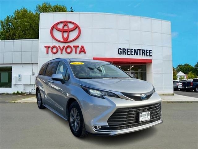 used 2023 Toyota Sienna car, priced at $47,995