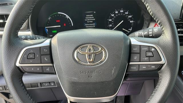 used 2023 Toyota Sienna car, priced at $47,995