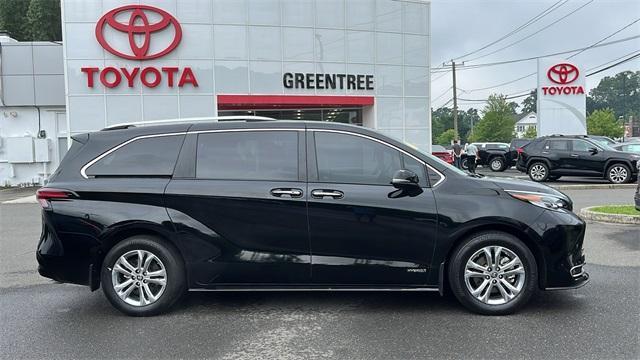 used 2021 Toyota Sienna car, priced at $49,552