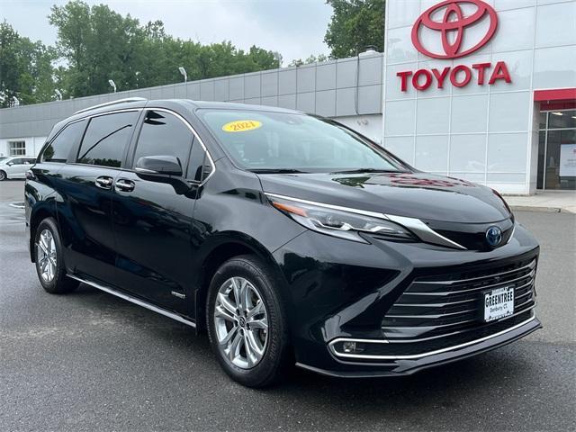 used 2021 Toyota Sienna car, priced at $49,552