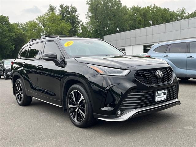 used 2022 Toyota Highlander car, priced at $41,295