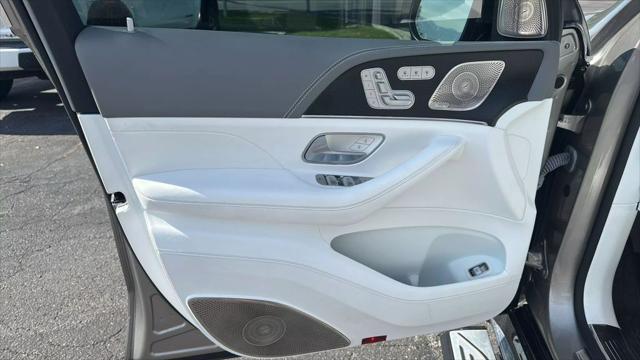 used 2023 Mercedes-Benz Maybach GLS 600 car