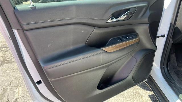 used 2023 GMC Acadia car, priced at $26,995