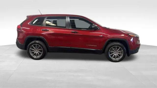 used 2016 Jeep Cherokee car, priced at $7,568
