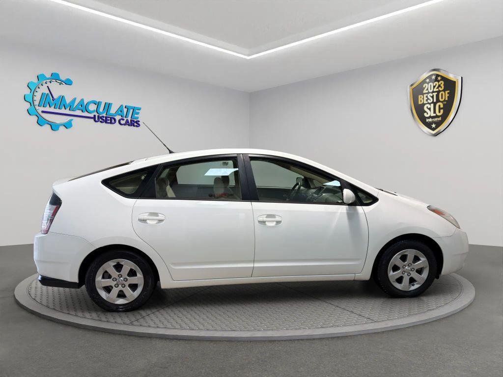 used 2005 Toyota Prius car, priced at $10,995