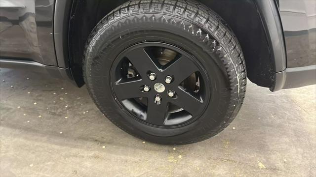 used 2016 Jeep Grand Cherokee car, priced at $10,898