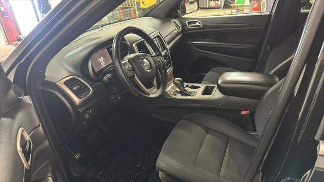 used 2016 Jeep Grand Cherokee car, priced at $10,898