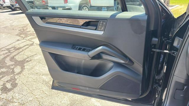 used 2024 Porsche Cayenne car