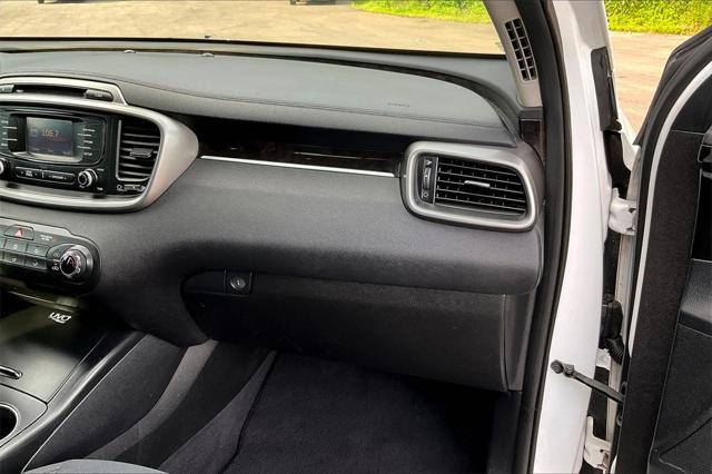 used 2016 Kia Sorento car, priced at $12,998