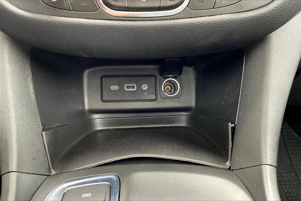 used 2021 Chevrolet Equinox car, priced at $17,885