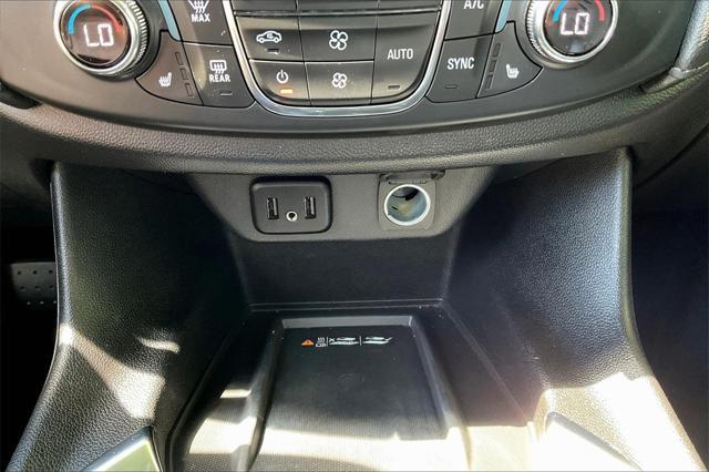 used 2022 Chevrolet Traverse car, priced at $30,997
