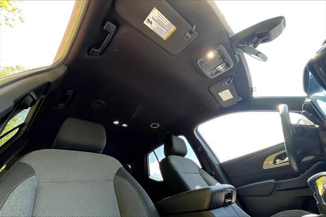 used 2022 Chevrolet Traverse car, priced at $30,997