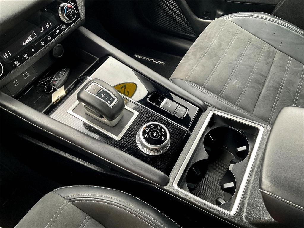 used 2023 Mitsubishi Outlander car, priced at $23,588