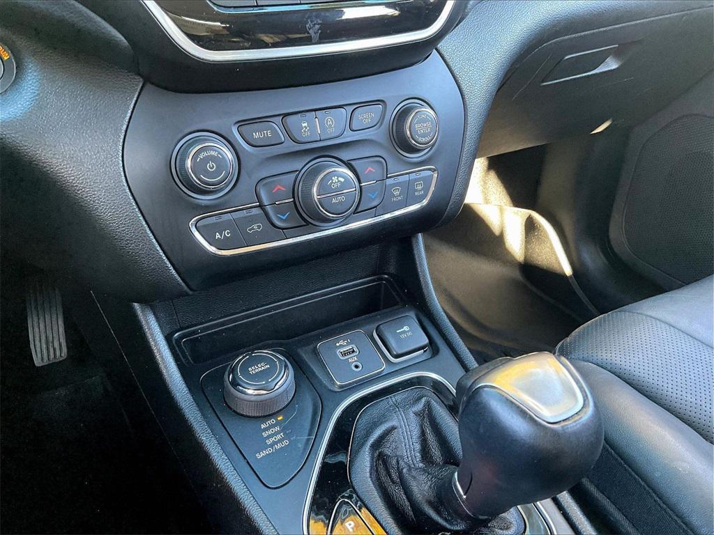 used 2021 Jeep Cherokee car, priced at $23,688