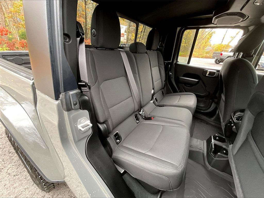 used 2022 Jeep Gladiator car, priced at $28,595