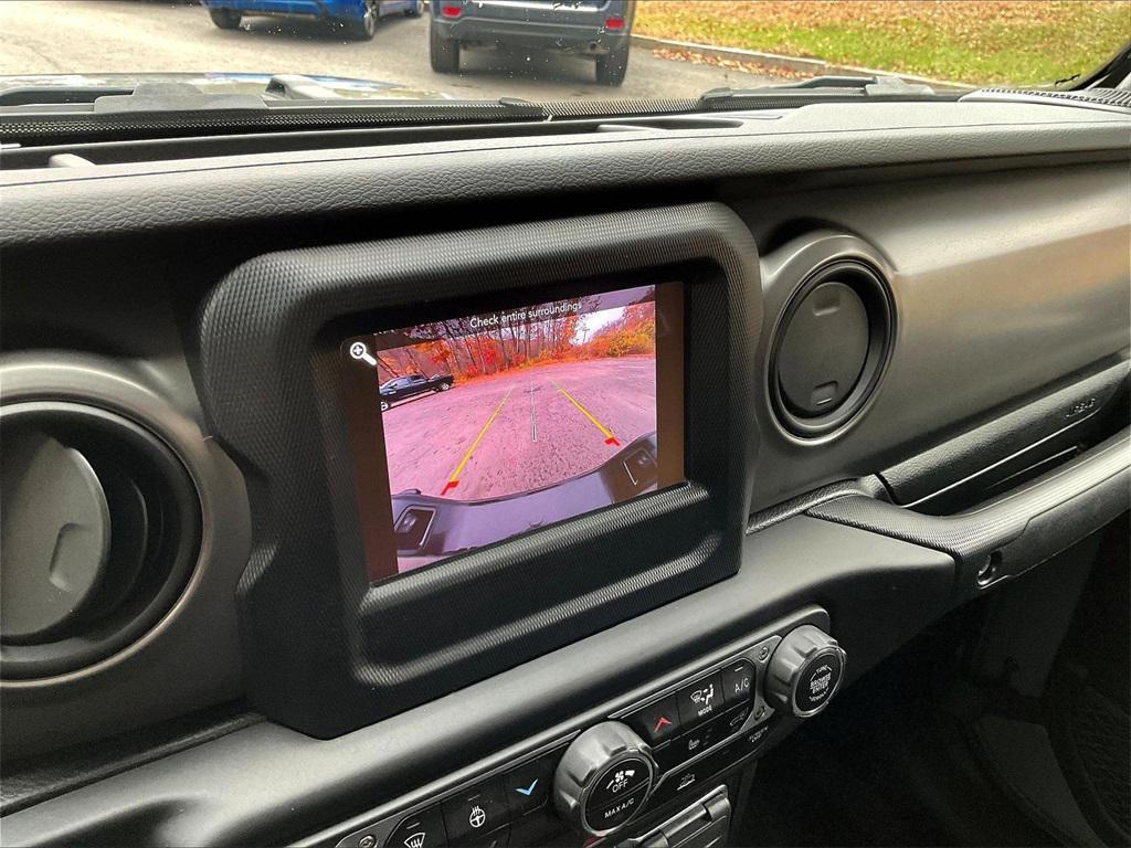 used 2022 Jeep Gladiator car, priced at $28,595