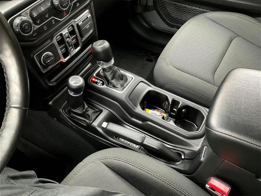 used 2022 Jeep Gladiator car, priced at $28,595