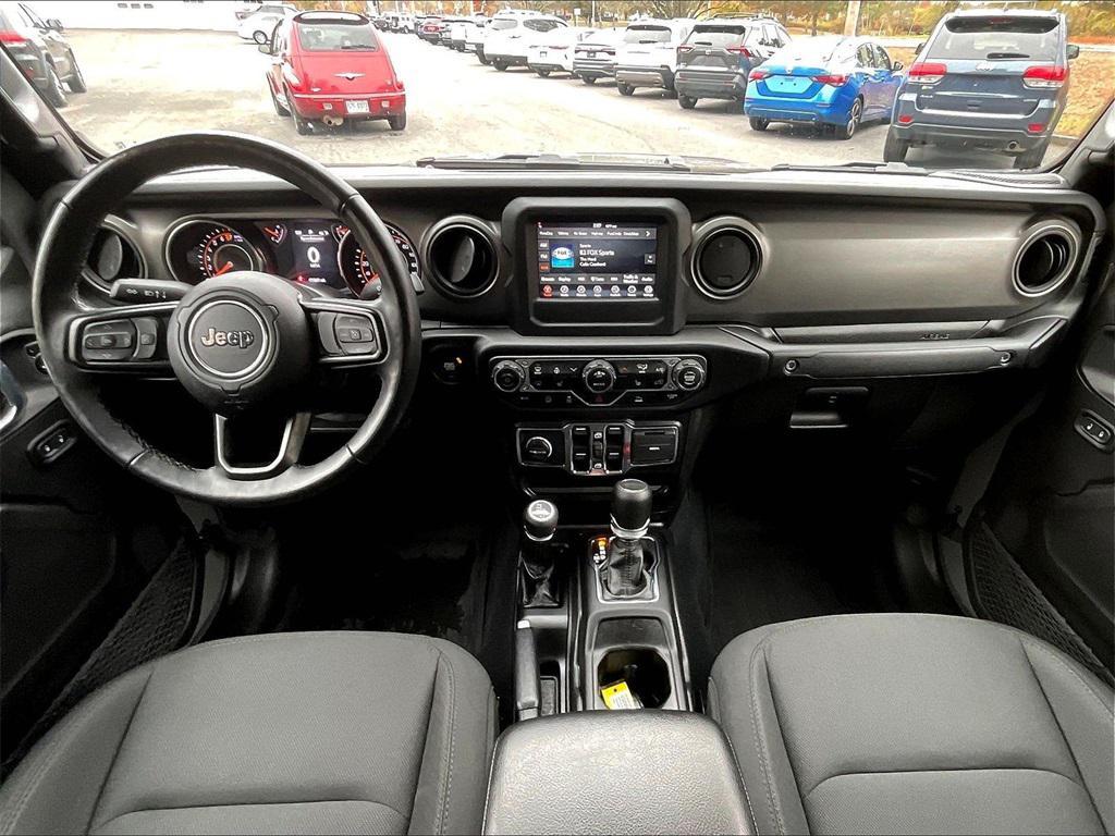 used 2022 Jeep Gladiator car, priced at $28,595